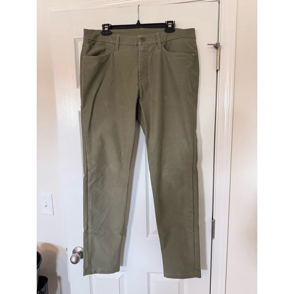 Lululemon Men’s ABC Slim-Fit 5 Pocket Pant Utilitech in Bayleaf Green